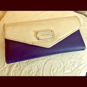 NINE WEST wallet